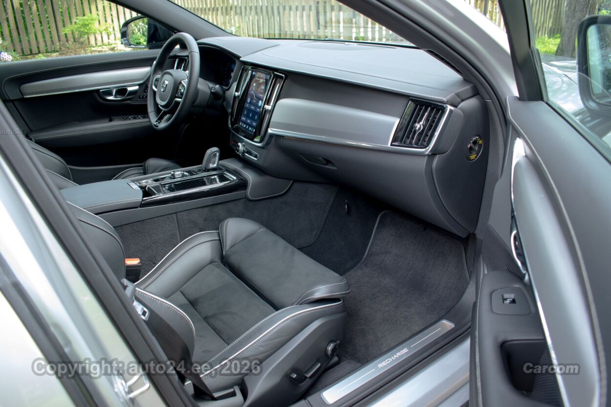Volvo V90 AWD T8 R-Design DARK Long Range 2.0 T8 AWD Recharge 335 kW