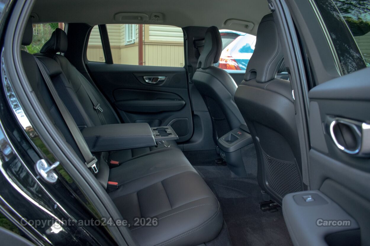 Volvo V60 Cross Country AWD PLUS Intelli Safe PRO Wntr 2.0 B4 AWD MHEV Kerghübriid 145 kW