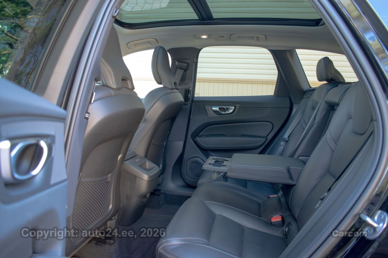 Volvo XC60 AWD DARK PLUS Intelli Safe PRO Wntr PRO 2.0 B4 MHEV KERS Kerghübriid 145 kW