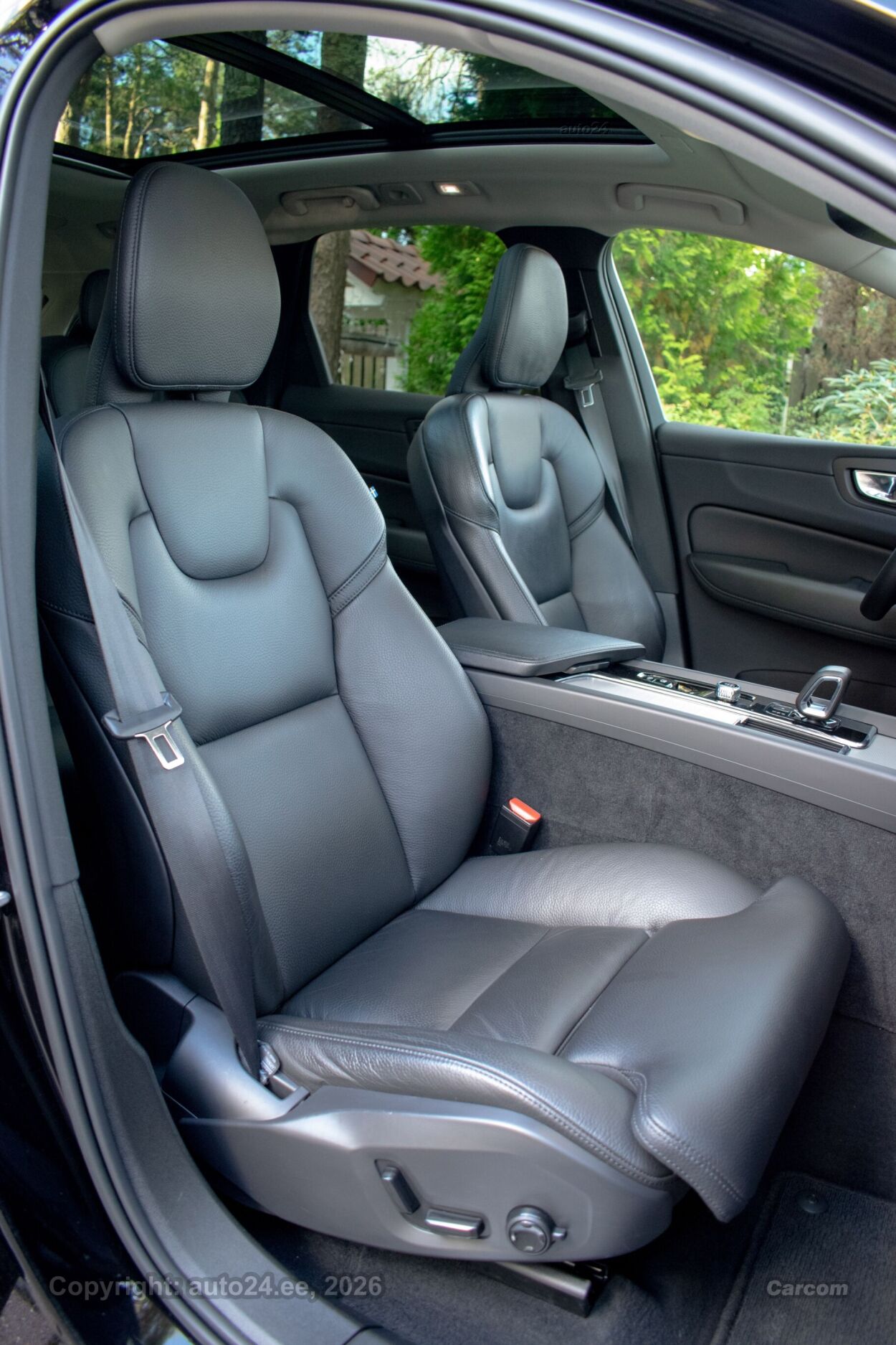 Volvo XC60 AWD DARK Long Range T8 Plus Intelli Safe PRO 2.0 T8 Recharge PHEV Long Range MY2023 335 kW