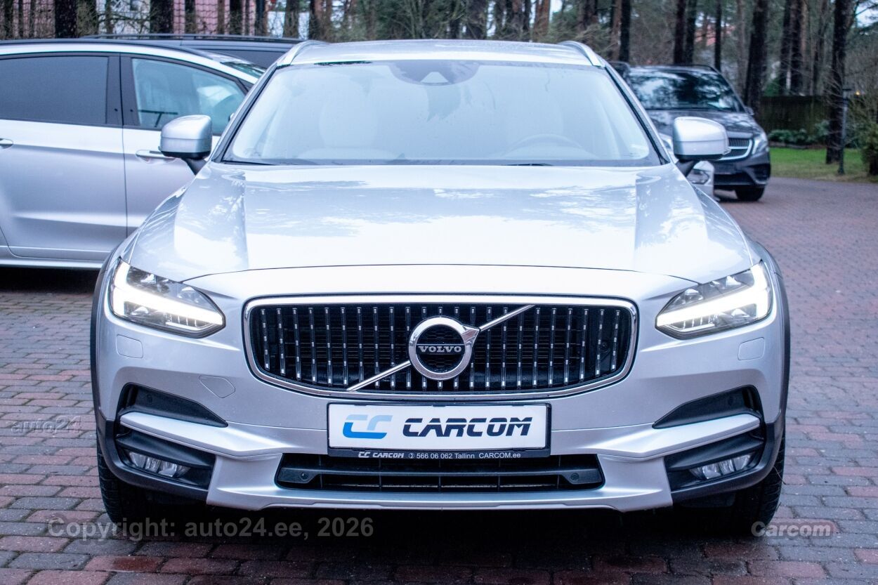Volvo V90 Cross Country AWD Intelli SAFE PRO Family Wntr 2.0 D4 MY2019 140 kW