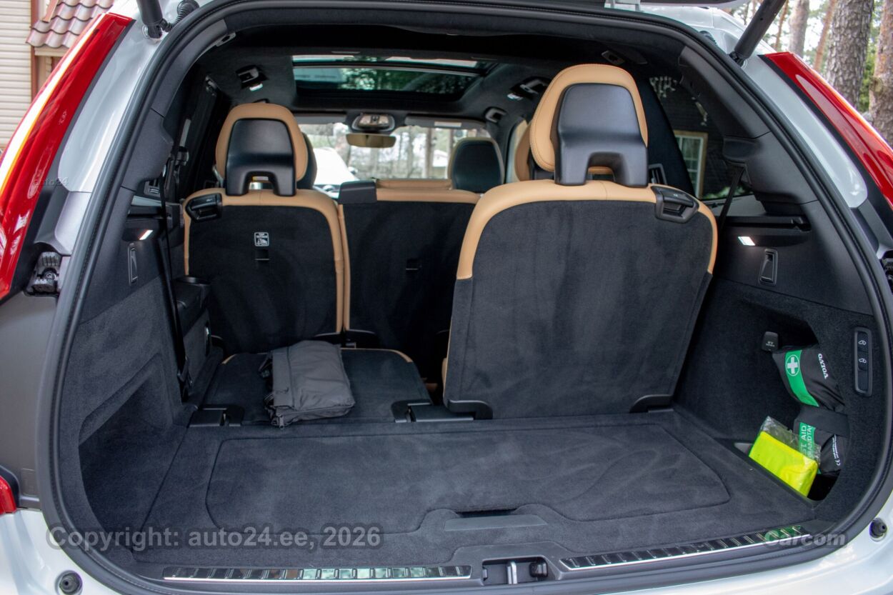 Volvo XC90 7s MY24 Ultimate Bright Xenium Intelli PRO Wn 2.0 B5 KERS MHEV Kerghübriid 183 kW