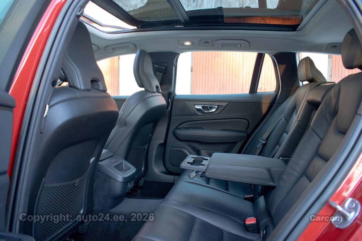 Volvo V60 Cross Country AWD PLUS Bright Intelli Safe PRO 2.0 B4 MHEV Kerghübriid MY2023 145 kW