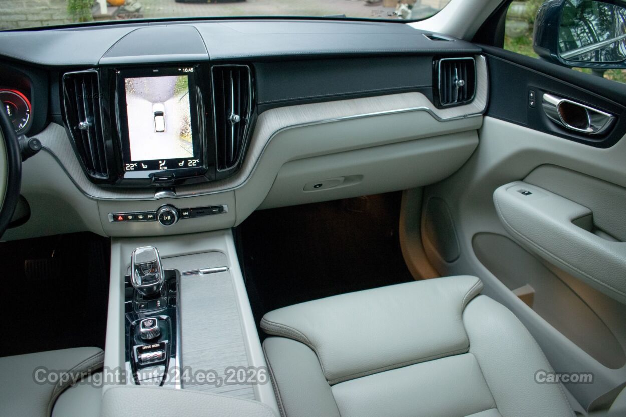 Volvo XC60 Inscription Intelli SAFE PRO Xenium Wntr 2.0 T8 AWD Twin Engine PHEV Plug-In 288 kW