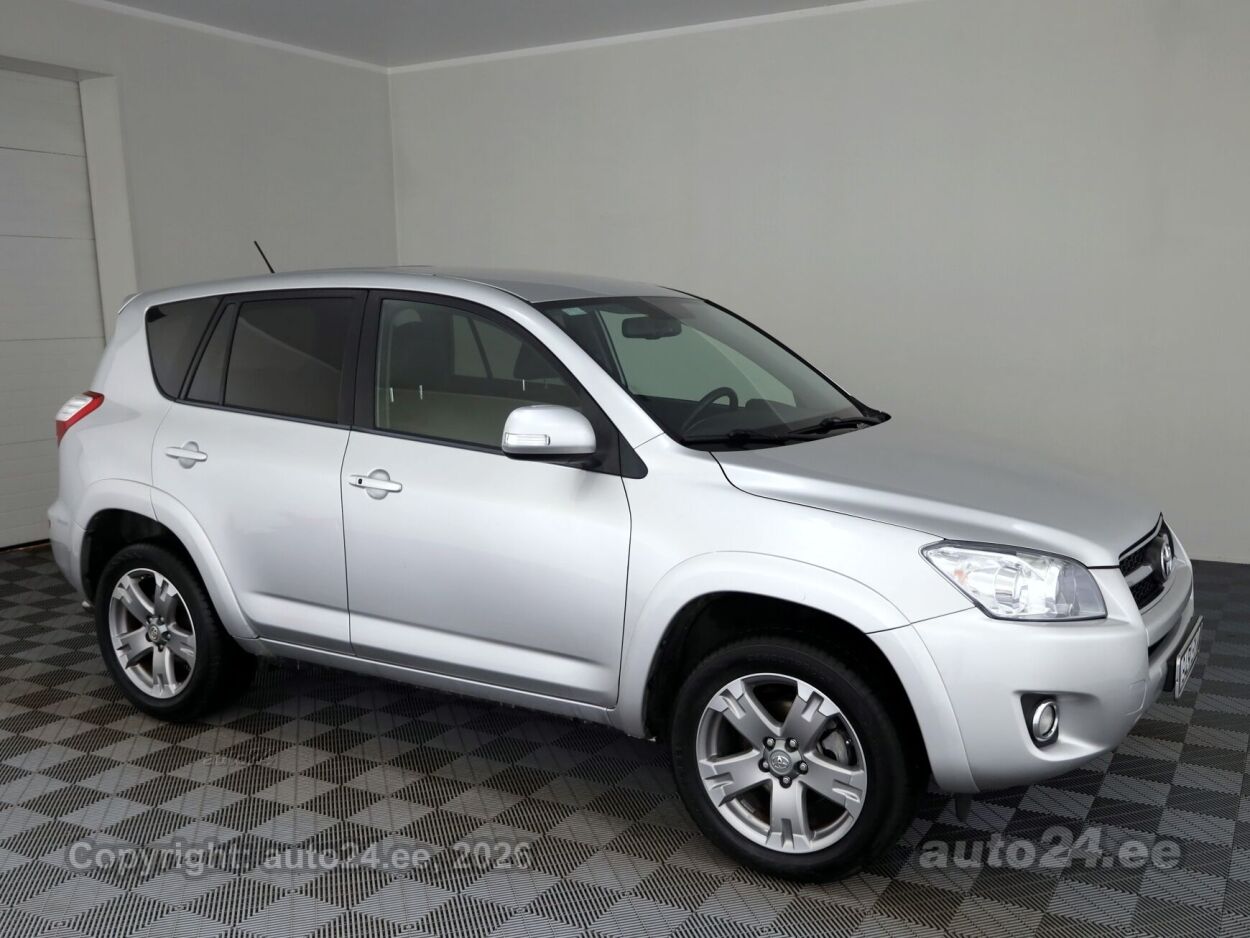 Toyota RAV4 Luxury ATM