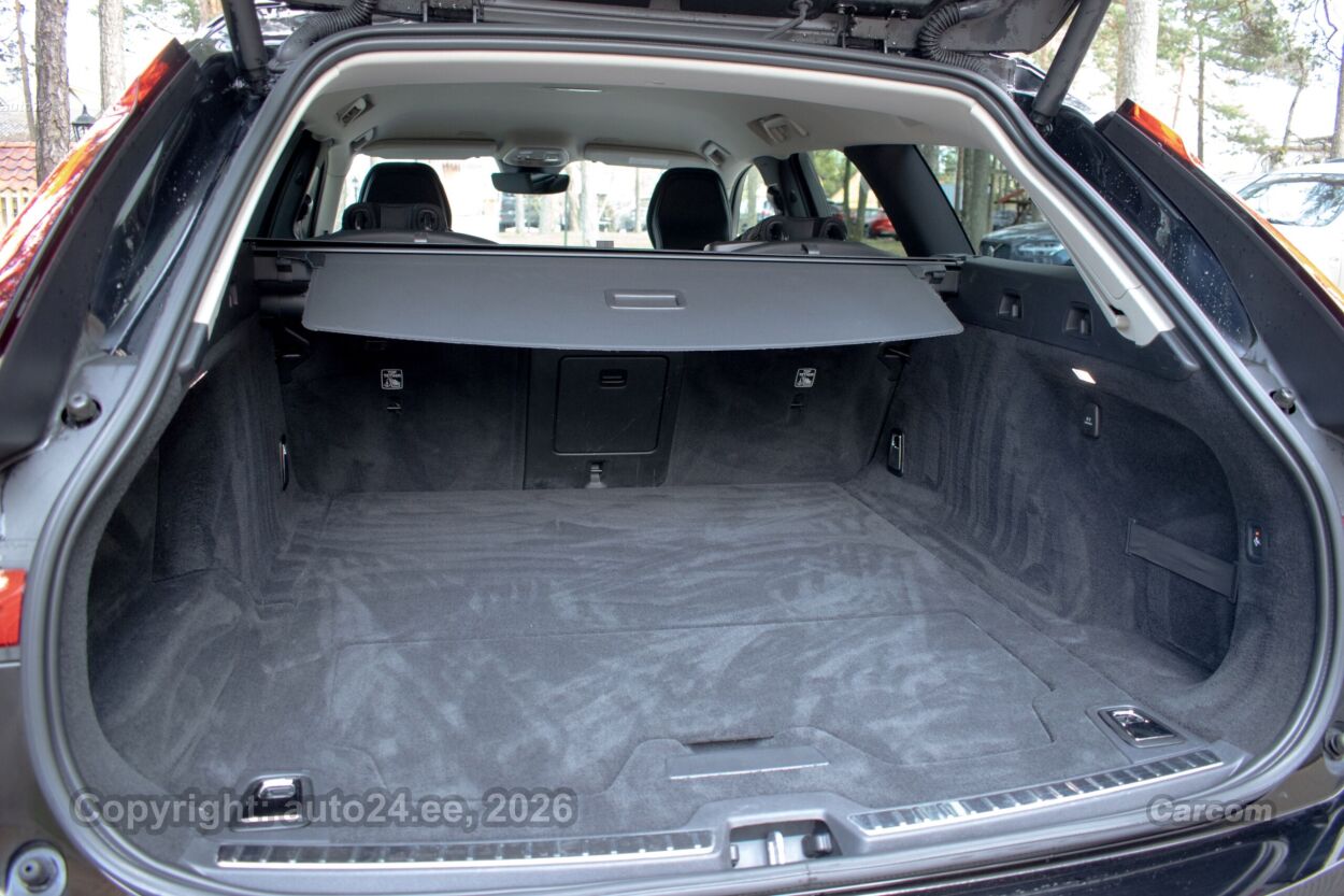 Volvo V90 Cross Country MY2023 PLUS Intelli Safe PRO Wnt 2.0 B4 AWD MHEV Kerghübriid 145 kW
