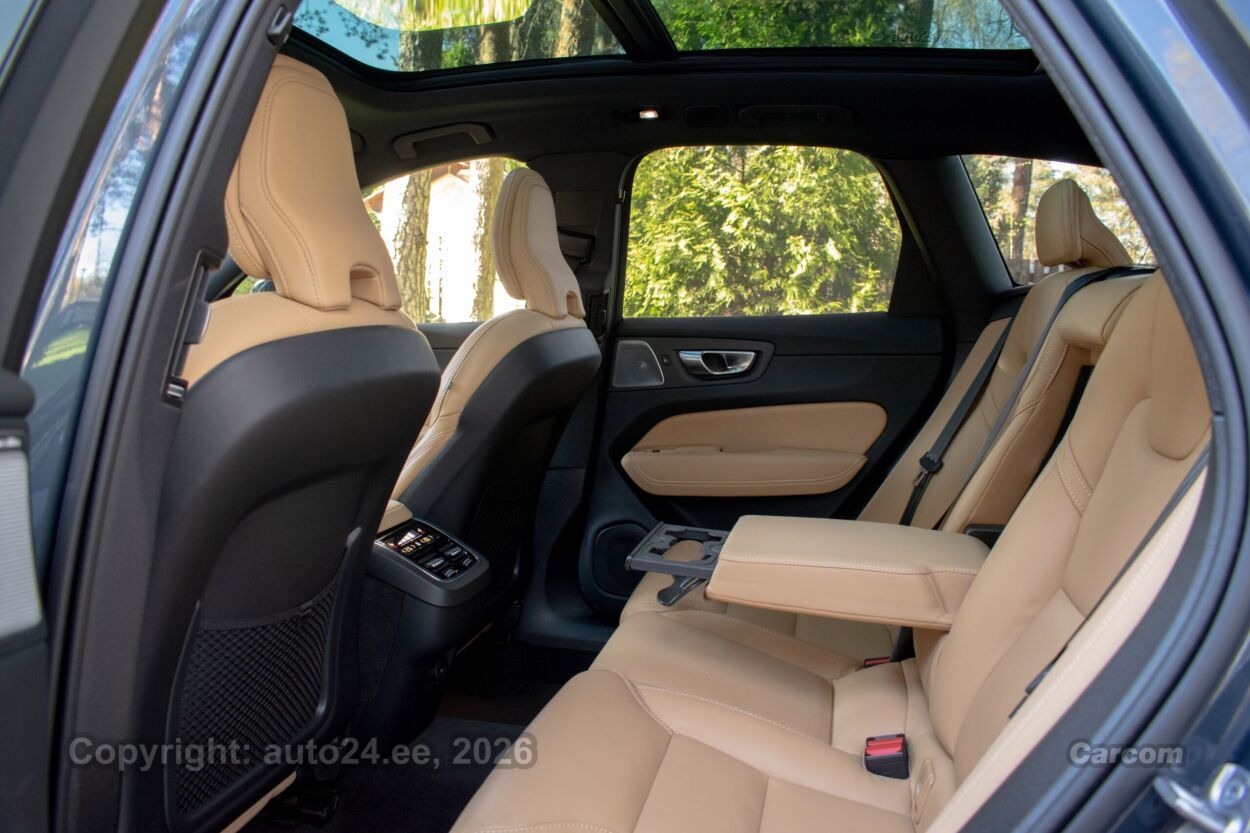 Volvo XC60 AWD DARK Ultimate Fullopt 2.0 B5 AWD MHEV Kerghübriid 184 kW