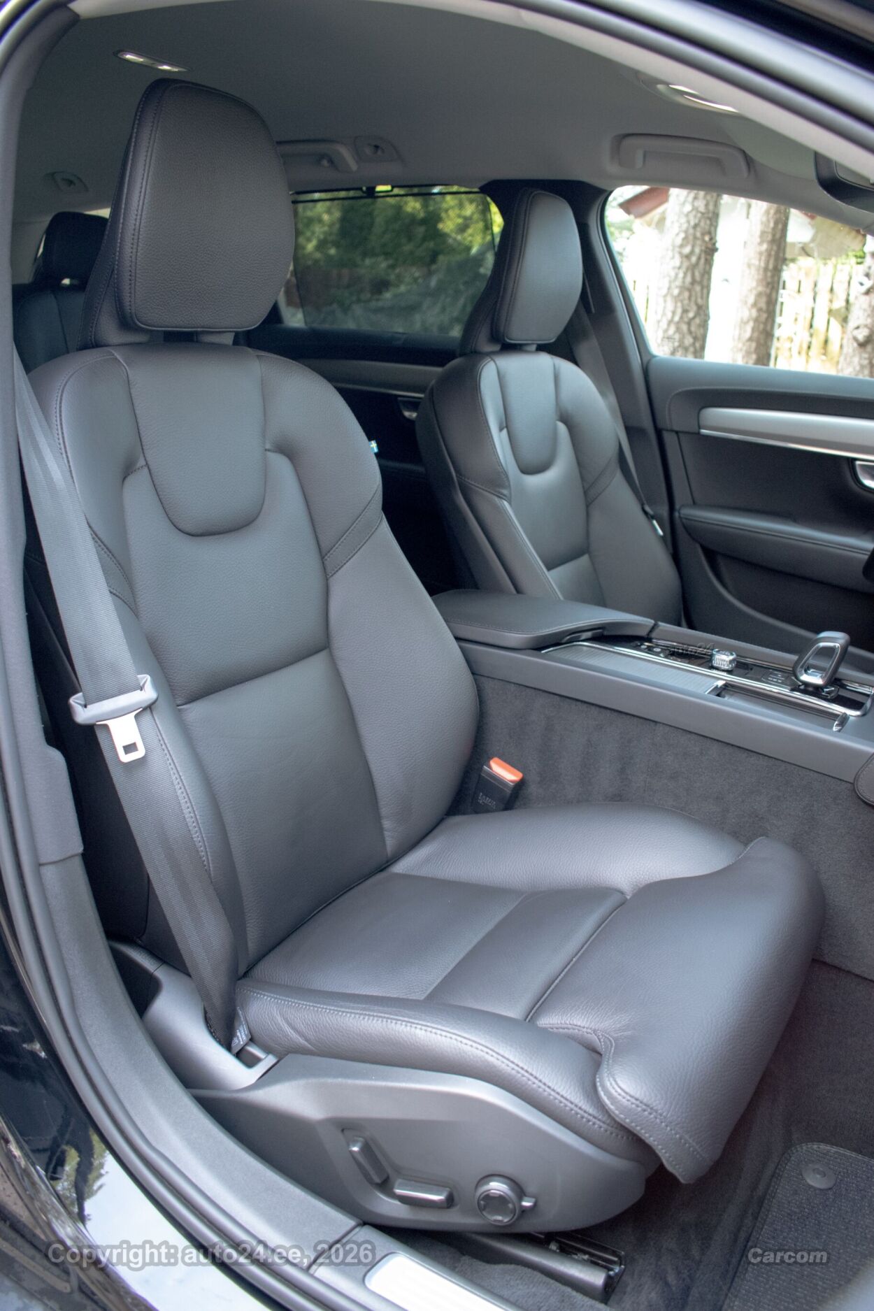 Volvo V90 Cross Country MY2023 PLUS Intelli Safe PRO Wnt 2.0 B4 AWD MHEV Kerghübriid 145 kW