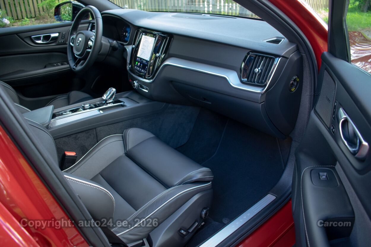 Volvo S60 AWD DARK R-Design Intelli SAFE PRO Wntr PRO 2.0 B5 MHEV KERS Kerghübriid 184 kW
