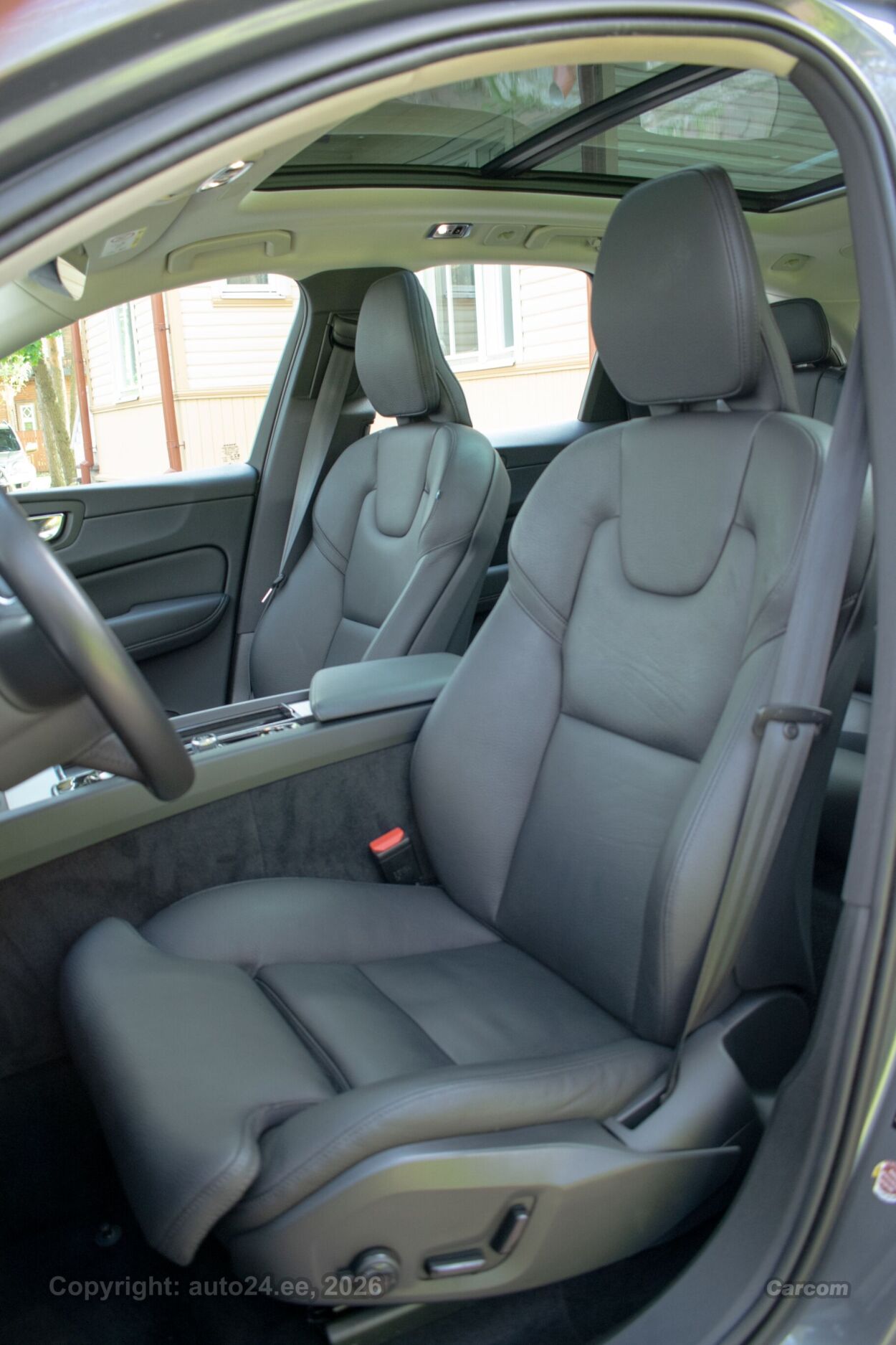 Volvo XC60 4C Inscription Intelli PRO Xenium Sky 2.0 B5 AWD KERS MHEV Kerghübriid 183 kW