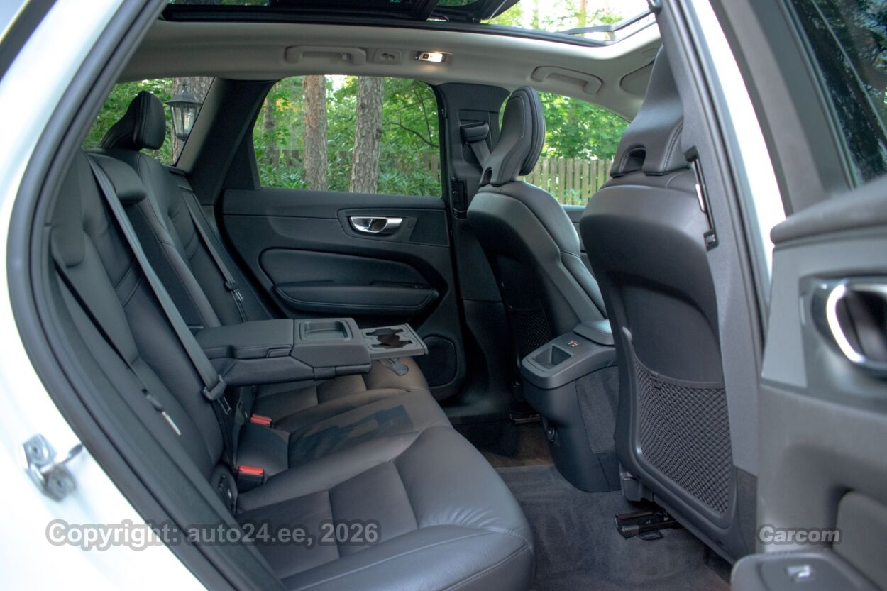 Volvo XC60 AWD Inscription Intelli Safe PRO Sky Wntr 2.0 B4 AWD KERS MHEV Kerghübriid 145 kW