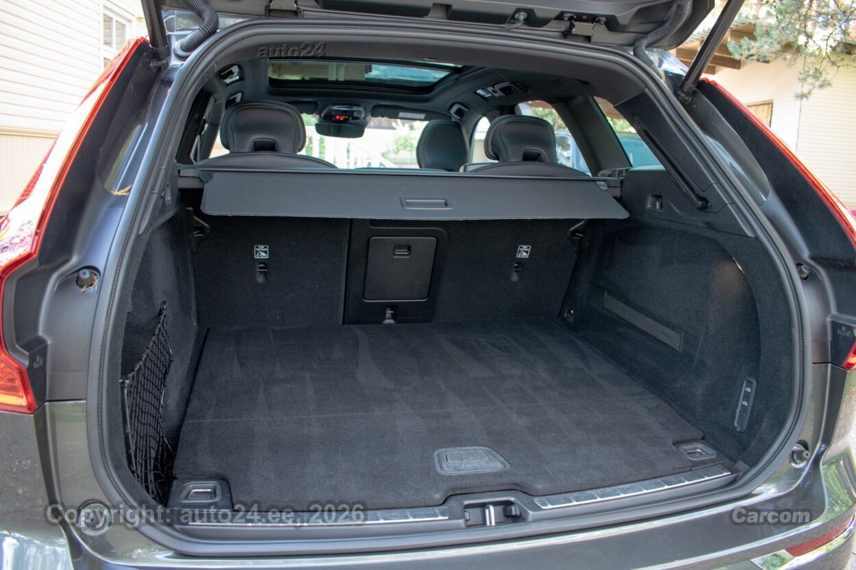 Volvo XC60 T8 Intelli PRO Xenium Wntr FULL 2.0 AWD T8 Twin Engine Plug In Hybrid 288 kW