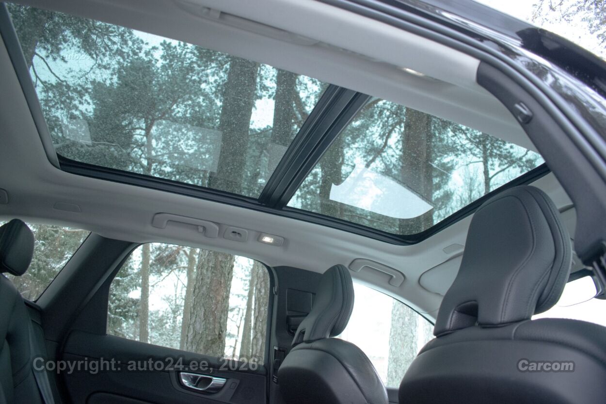 Volvo XC60 AWD DARK Plus Intelli Safe PRO Wntr 2.0 T8 Recharge PHEV Long Range MY2023 335 kW