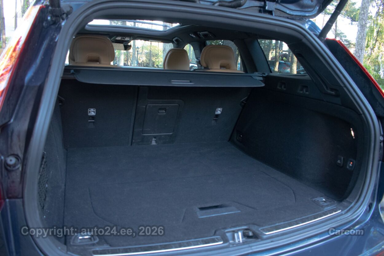 Volvo V60 Ultimate Bright Intelli PRO Xenium Wntr 2.0 T8 AWD Recharge PHEV Long Range MY2024 335 kW