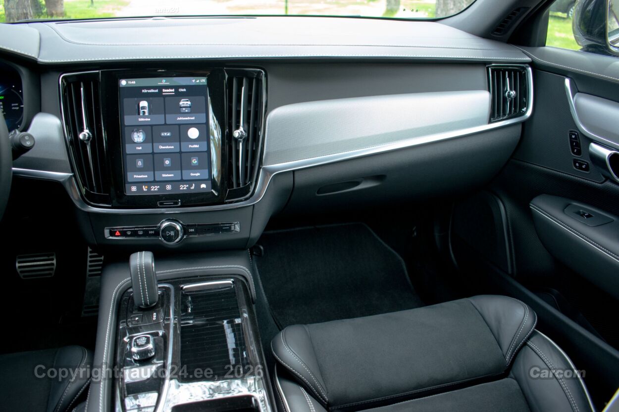 Volvo V90 AWD T8 R-Design DARK Long Range 2.0 T8 AWD Recharge 335 kW