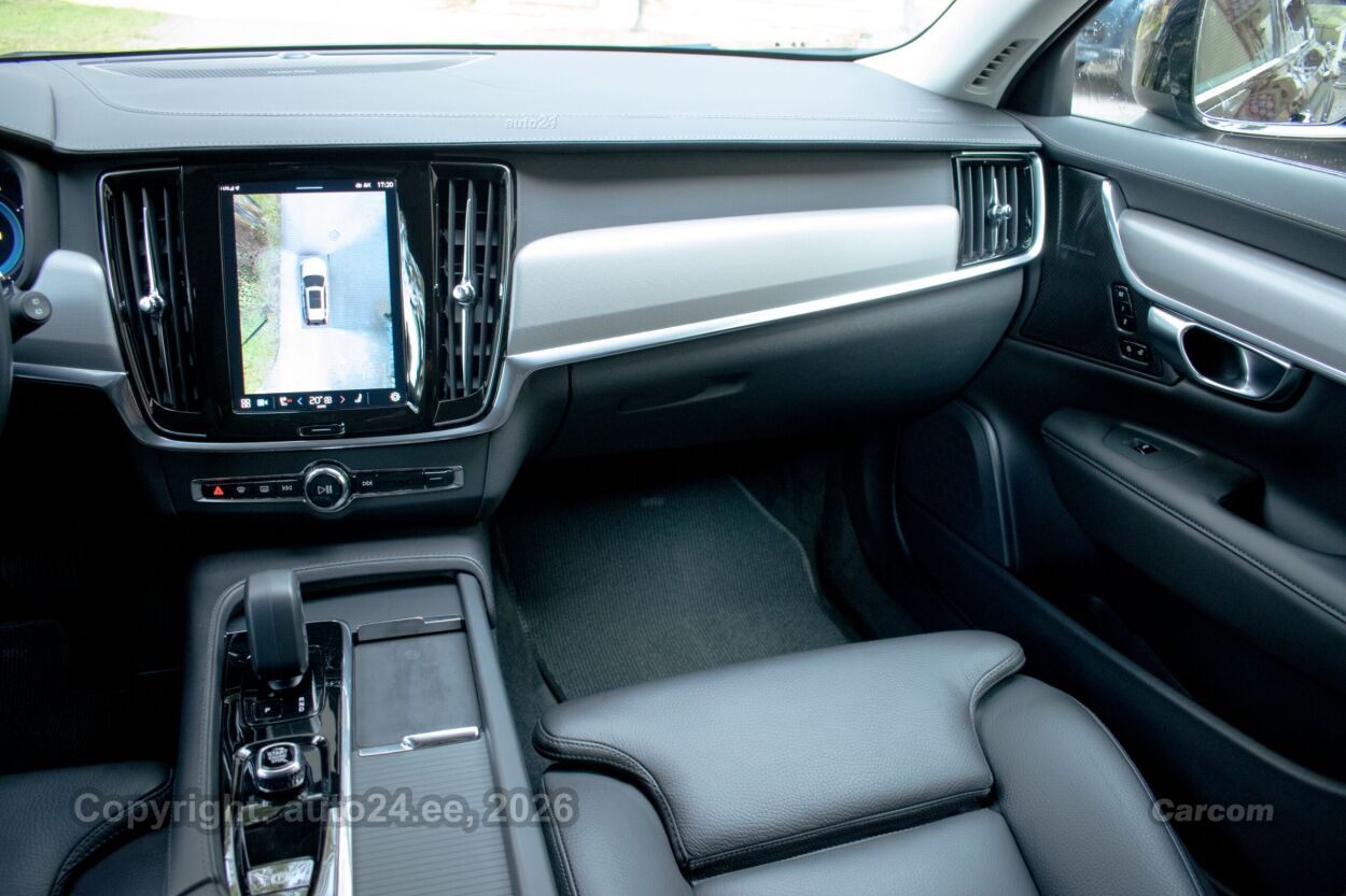 Volvo V90 Cross Country MY2023 PLUS Intelli Safe PRO Wnt 2.0 B4 AWD MHEV Kerghübriid 145 kW