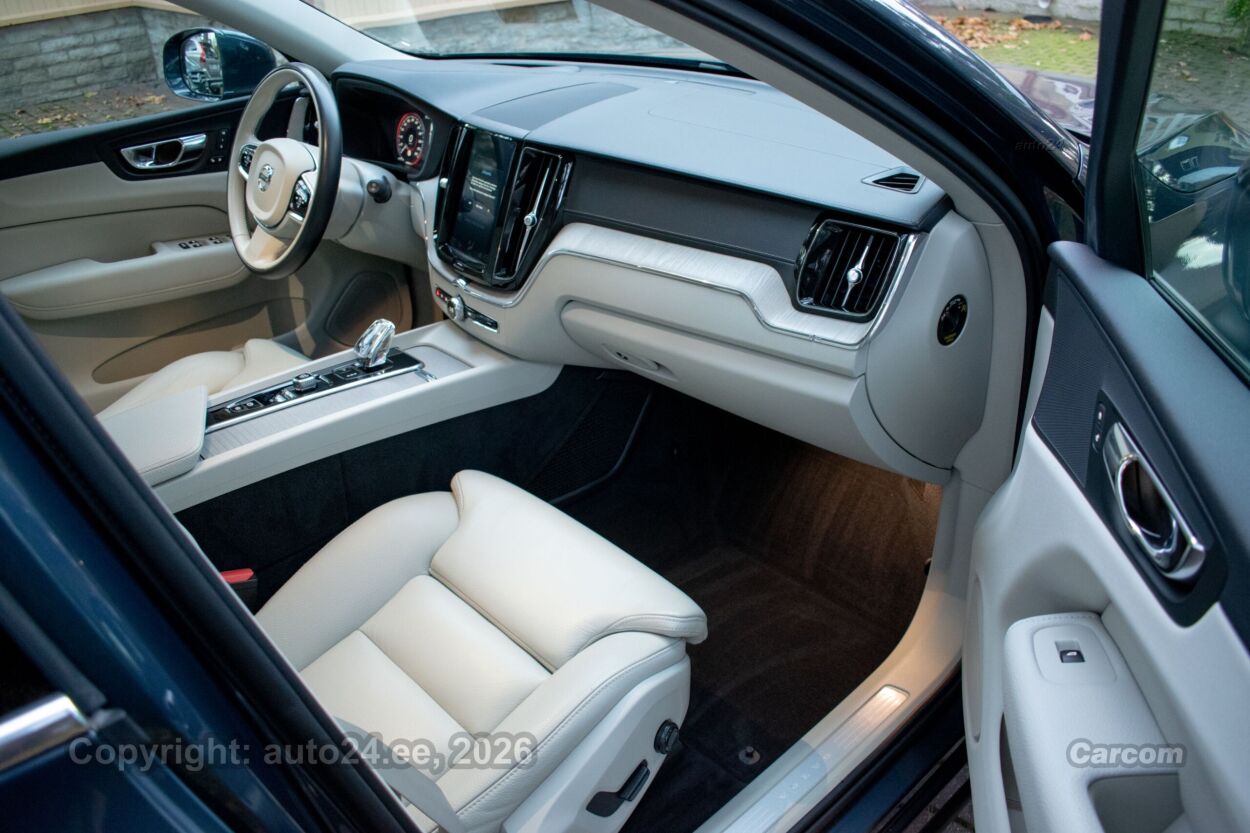 Volvo XC60 Inscription Intelli SAFE PRO Xenium Wntr 2.0 T8 AWD Twin Engine PHEV Plug-In 288 kW