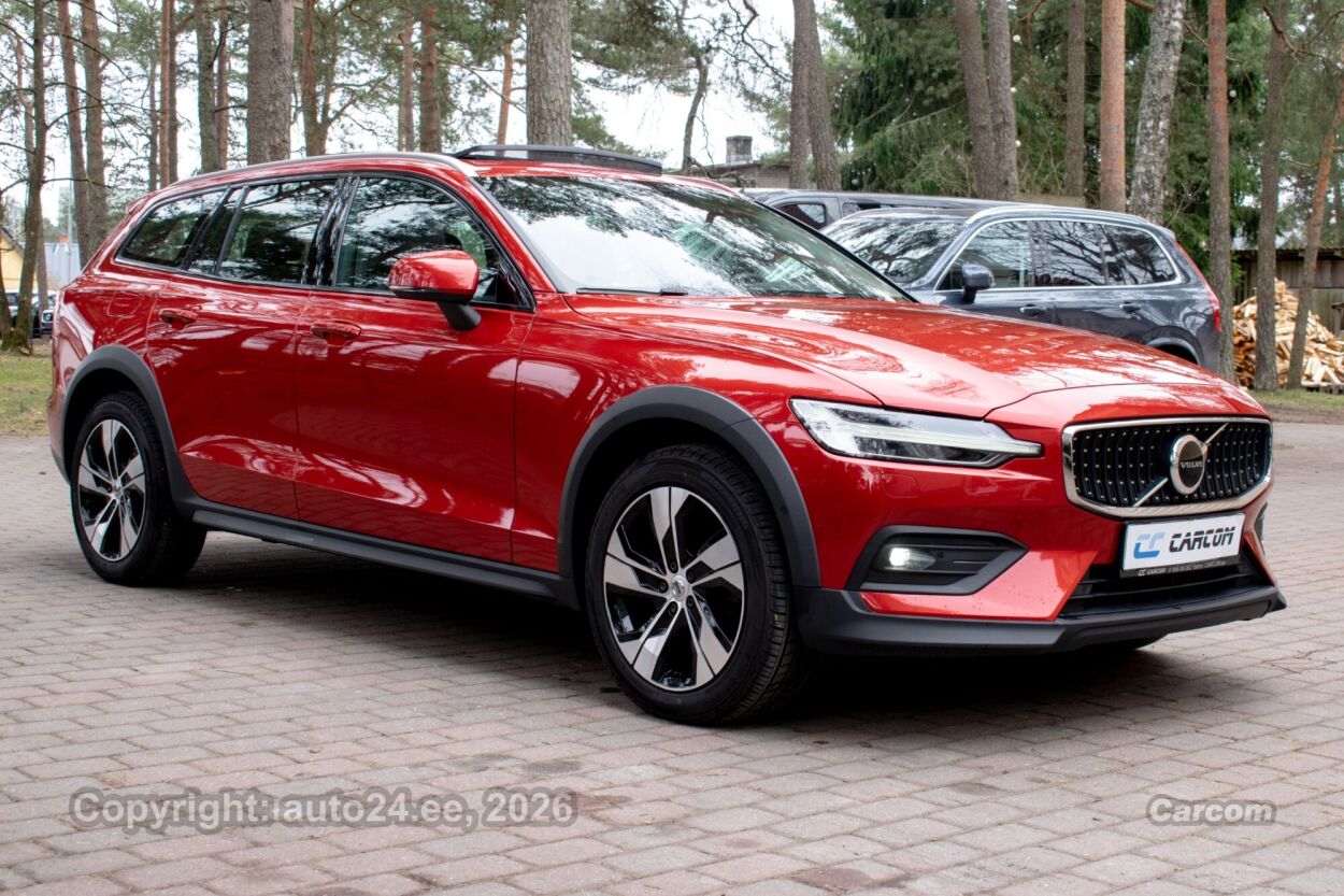 Volvo V60 Cross Country AWD PLUS Bright Intelli Safe PRO 2.0 B4 MHEV Kerghübriid MY2023 145 kW
