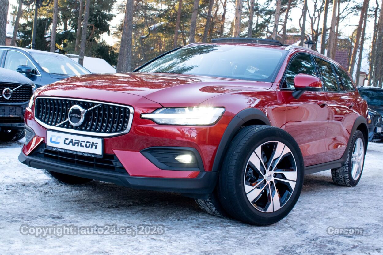 Volvo V60 Cross Country AWD PLUS Bright Intelli Safe PRO 2.0 B4 MHEV Kerghübriid MY2023 145 kW