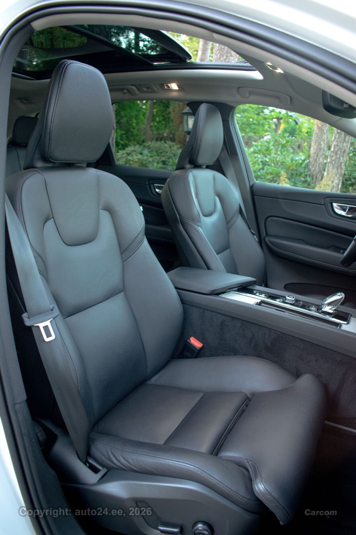 Volvo XC60 AWD Inscription Intelli Safe PRO Sky Wntr 2.0 B4 AWD KERS MHEV Kerghübriid 145 kW