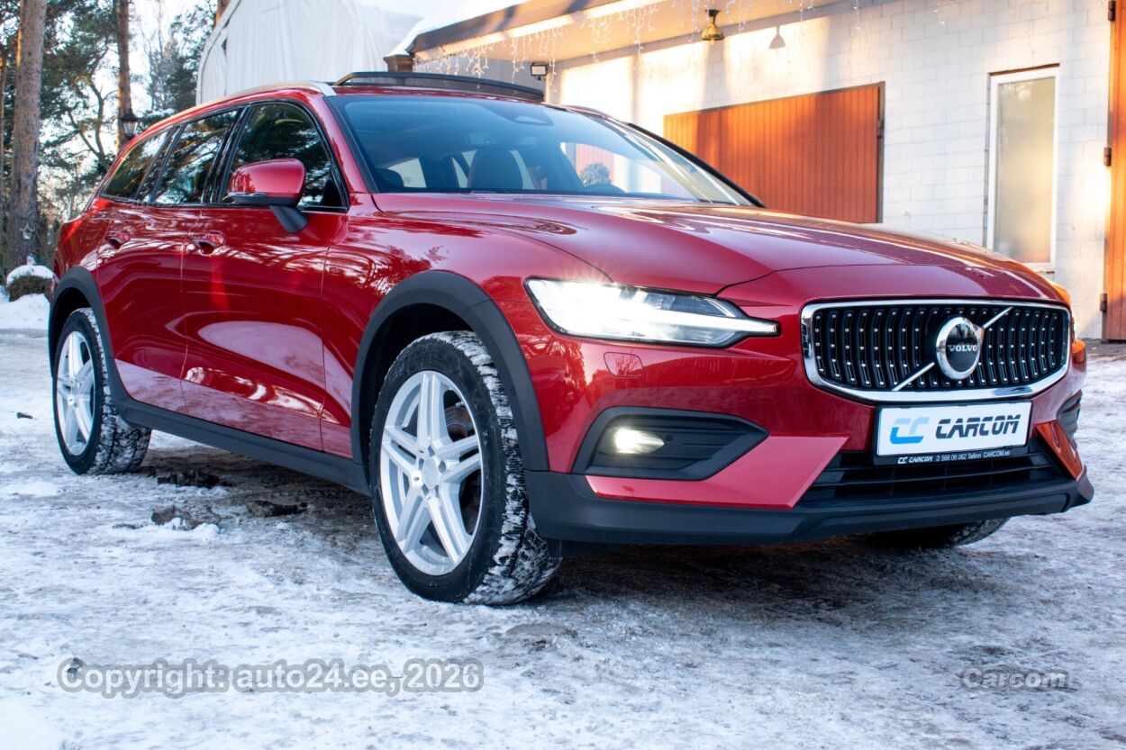 Volvo V60 Cross Country AWD PLUS Bright Intelli Safe PRO 2.0 B4 MHEV Kerghübriid MY2023 145 kW