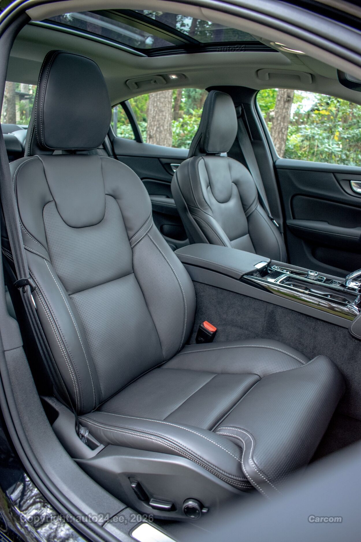 Volvo S60 AWD B&W DARK Ultimate Fullopt 2.0 T8 AWD Recharge 335 kW