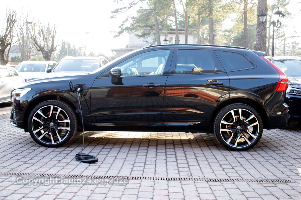 Volvo XC60 AWD DARK Plus Intelli Safe PRO Wntr 2.0 T8 Recharge PHEV Long Range MY2023 335 kW