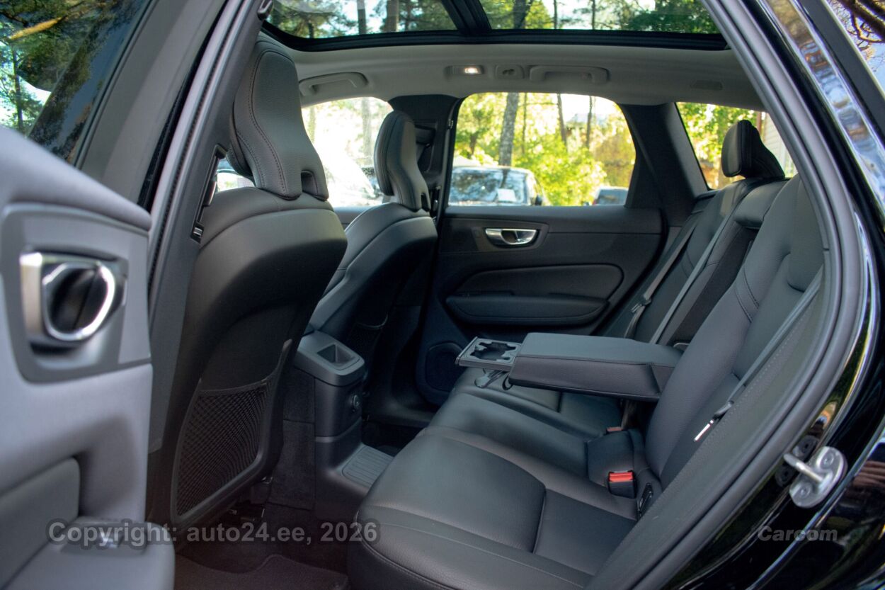 Volvo XC60 360c DARK Long Range Fam Intelli Safe PRO Wnt 2.0 T6 Recharge Plug-In Long Range 293 kW