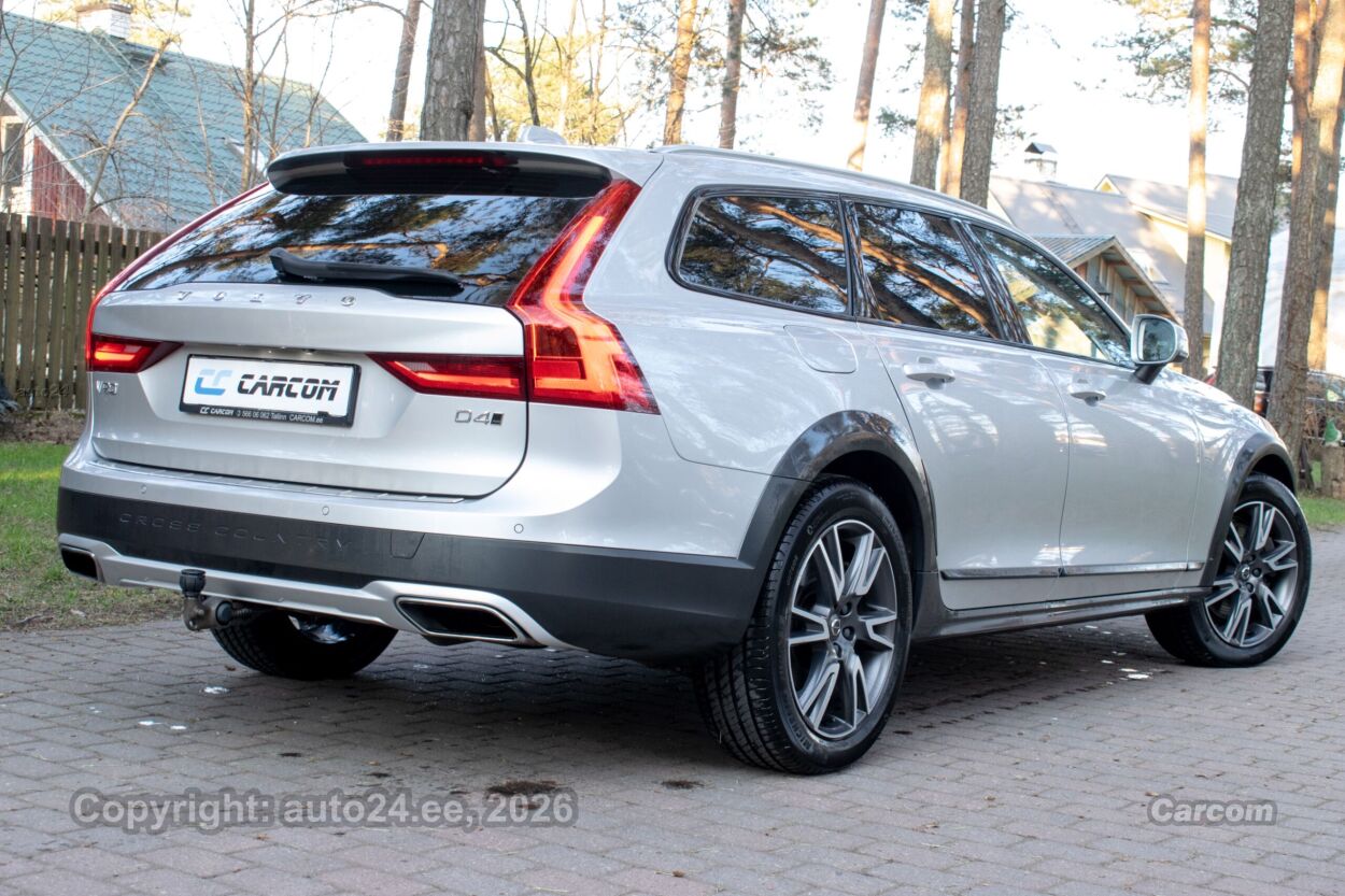 Volvo V90 Cross Country AWD Intelli SAFE PRO Family Wntr 2.0 D4 MY2019 140 kW