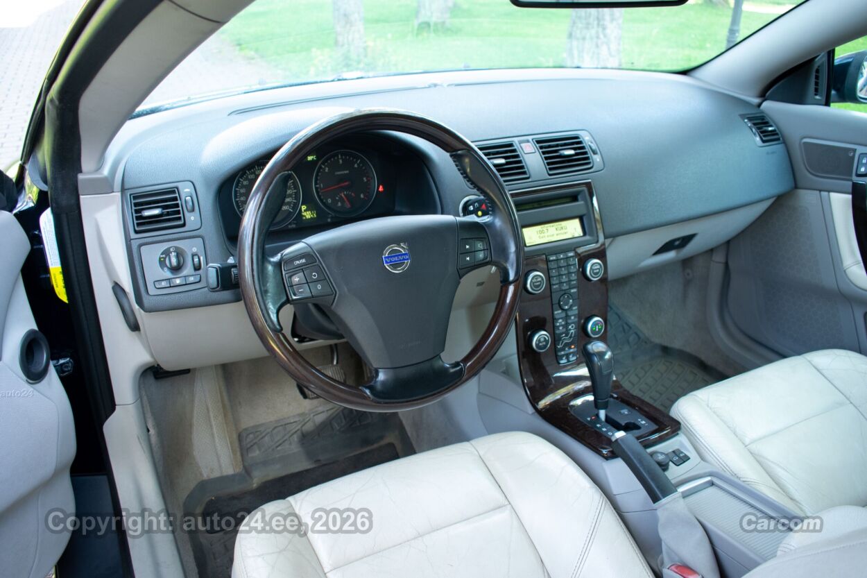 Volvo C70 Summum 2.4 5Cyl D5 120 kW