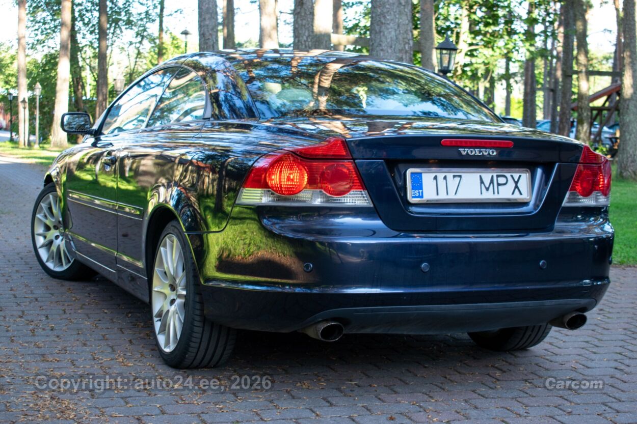 Volvo C70 Summum 2.4 5Cyl D5 120 kW