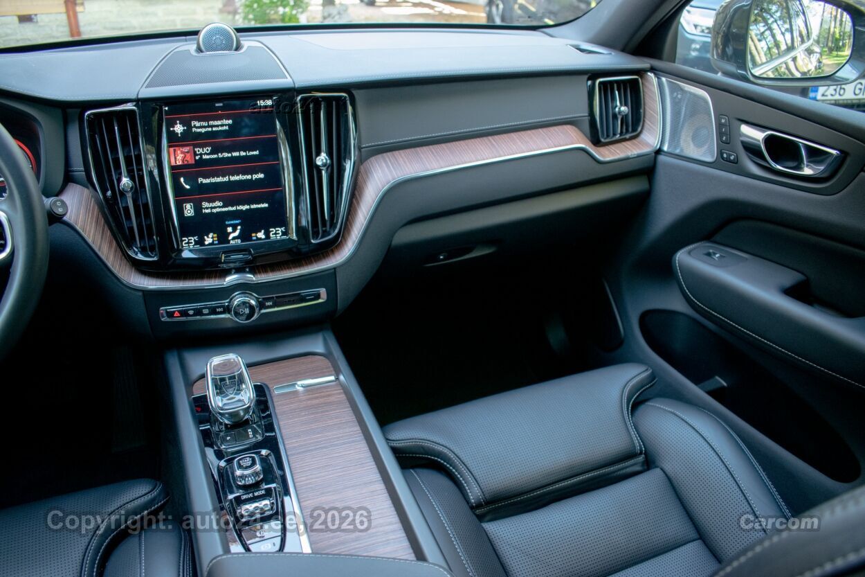 Volvo XC60 T8 Intelli PRO Xenium Wntr FULL 2.0 AWD T8 Twin Engine Plug In Hybrid 288 kW