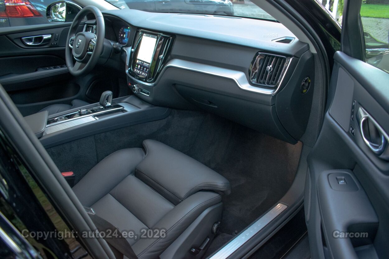 Volvo V60 Cross Country AWD PLUS Intelli Safe PRO Wntr 2.0 B4 AWD MHEV Kerghübriid 145 kW