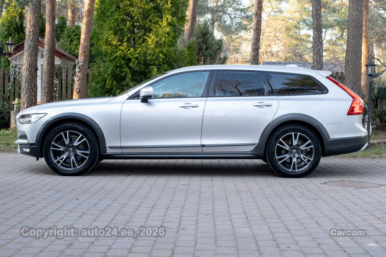 Volvo V90 Cross Country AWD Intelli SAFE PRO Family Wntr 2.0 D4 MY2019 140 kW
