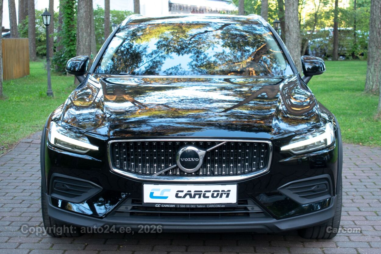 Volvo V60 Cross Country AWD PLUS Intelli Safe PRO Wntr 2.0 B4 AWD MHEV Kerghübriid 145 kW