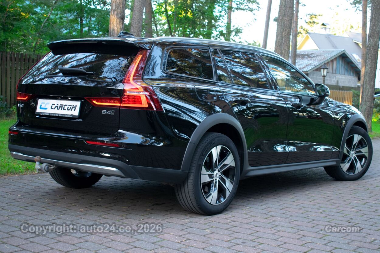 Volvo V60 Cross Country AWD PLUS Intelli Safe PRO Wntr 2.0 B4 AWD MHEV Kerghübriid 145 kW