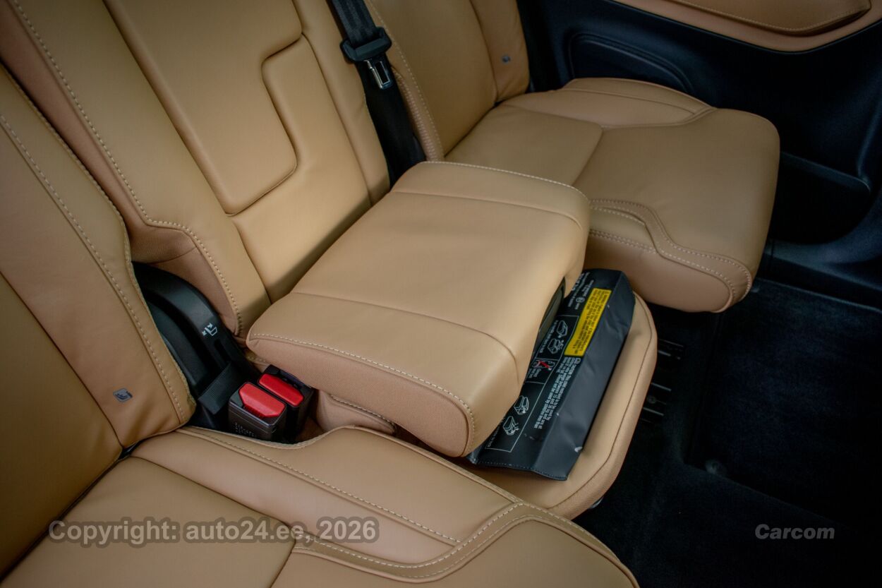 Volvo XC90 7s MY24 Ultimate Bright Xenium Intelli PRO Wn 2.0 B5 KERS MHEV Kerghübriid 183 kW