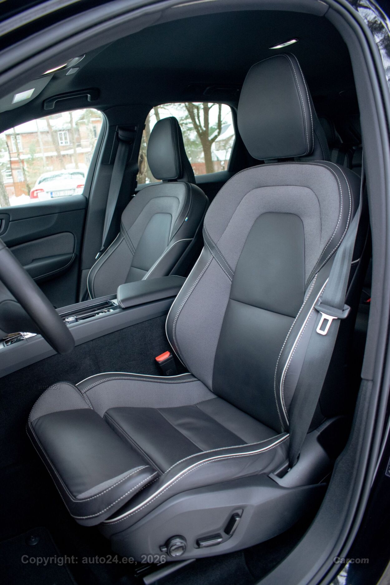 Volvo XC60 Plus DARK Intelli Safe Wntr PRO 2.0 B5 MHEV Kerghübriid 184 kW