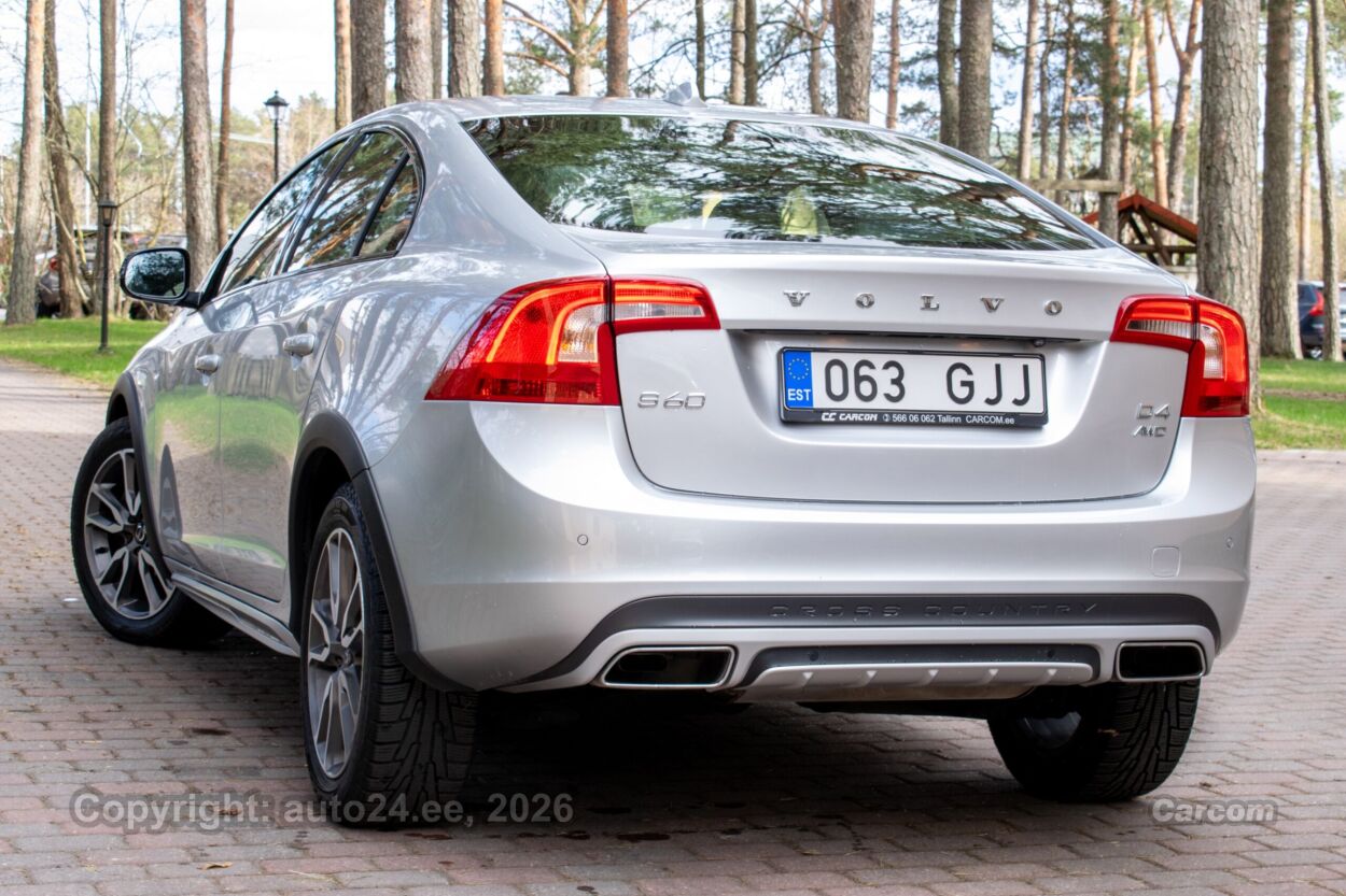 Volvo S60 Cross Country AWD Summum Intelli PRO Xenium Wn 2.4 D4 140 kW