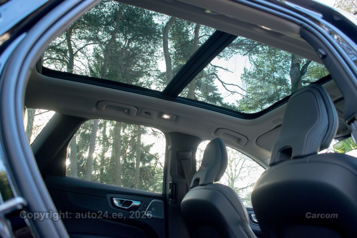 Volvo XC60 Ultimate DARK Xenium Fullopt 2.0 B4 MHEV KERS Kerghübriid 145 kW