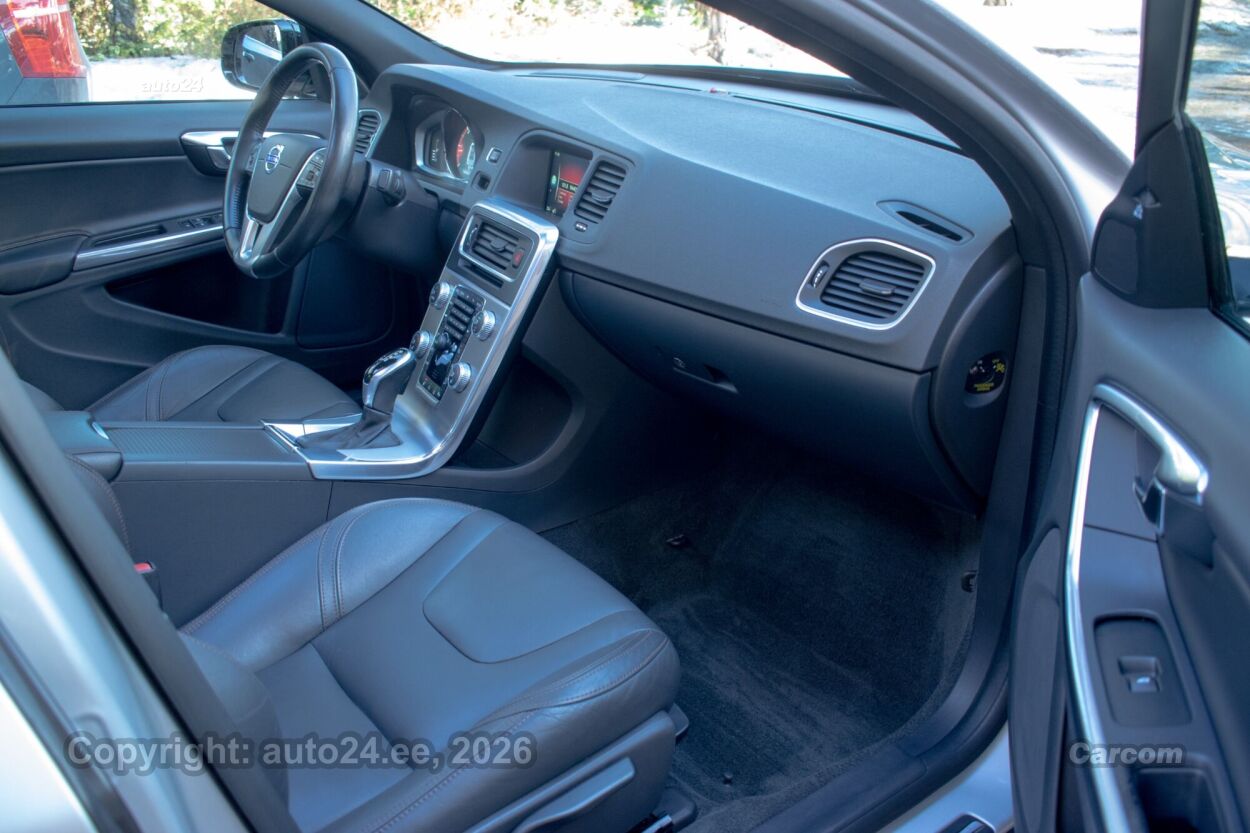 Volvo S60 Cross Country AWD Summum Intelli PRO Xenium Wn 2.4 D4 140 kW