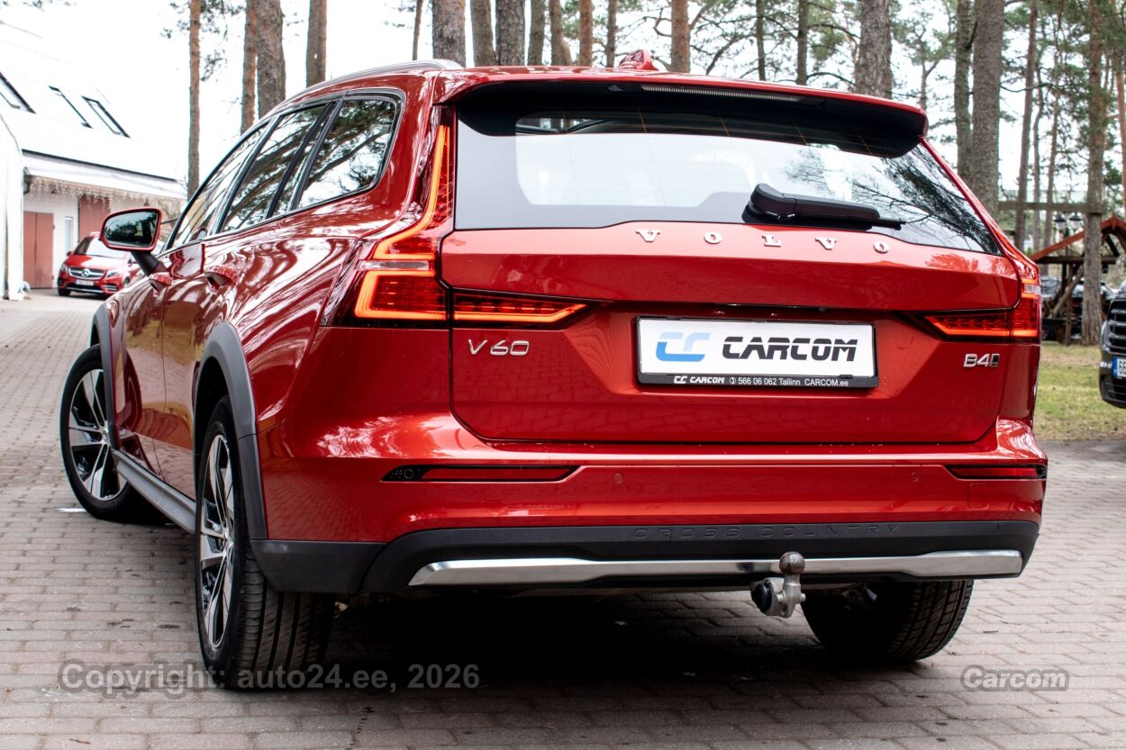 Volvo V60 Cross Country AWD PLUS Bright Intelli Safe PRO 2.0 B4 MHEV Kerghübriid MY2023 145 kW