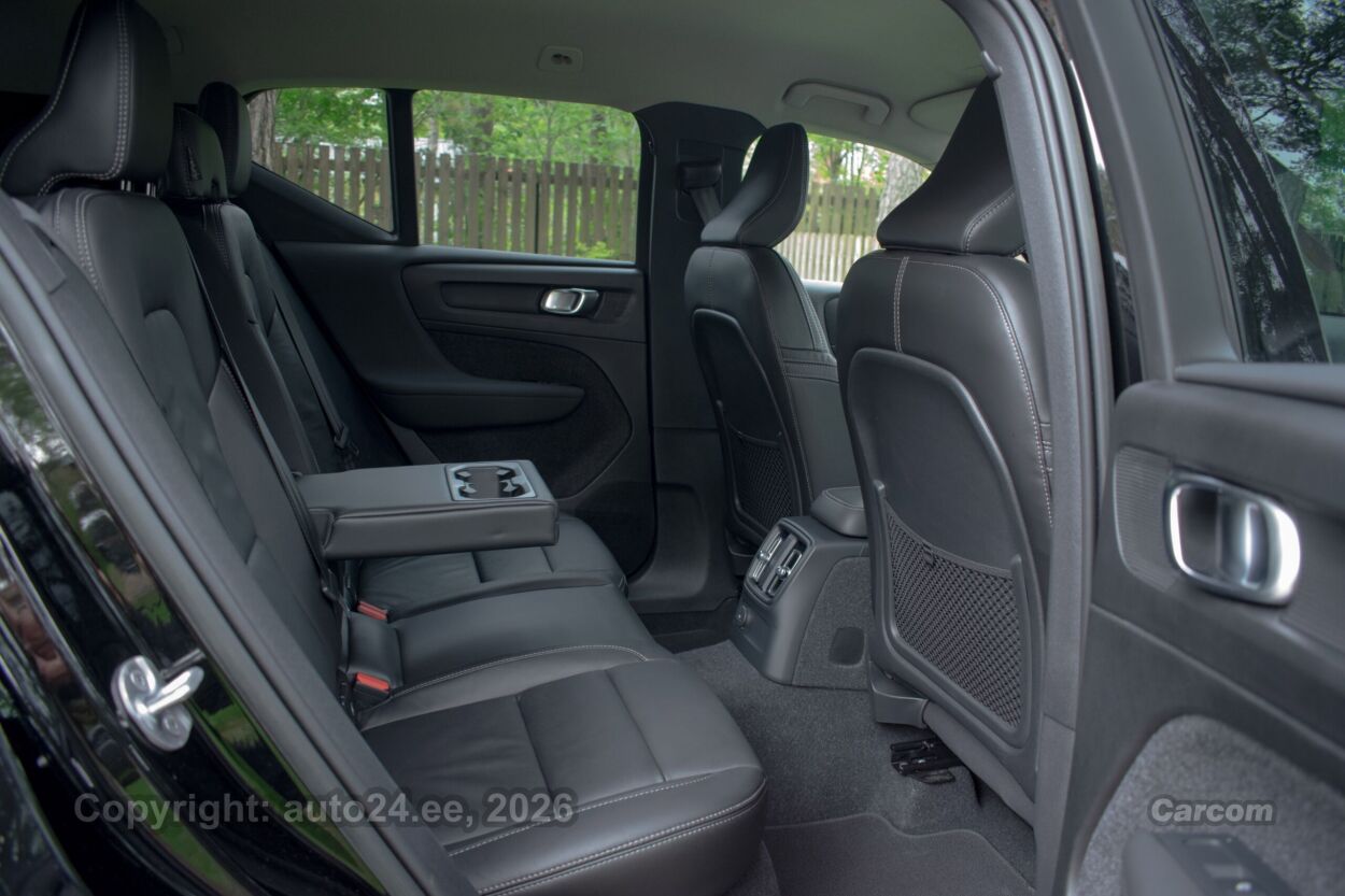 Volvo XC40 DARK Plus RECHARGE Intelli PRO Wntr 1.5 T5 PHEV Plug-In MY2023 192 kW