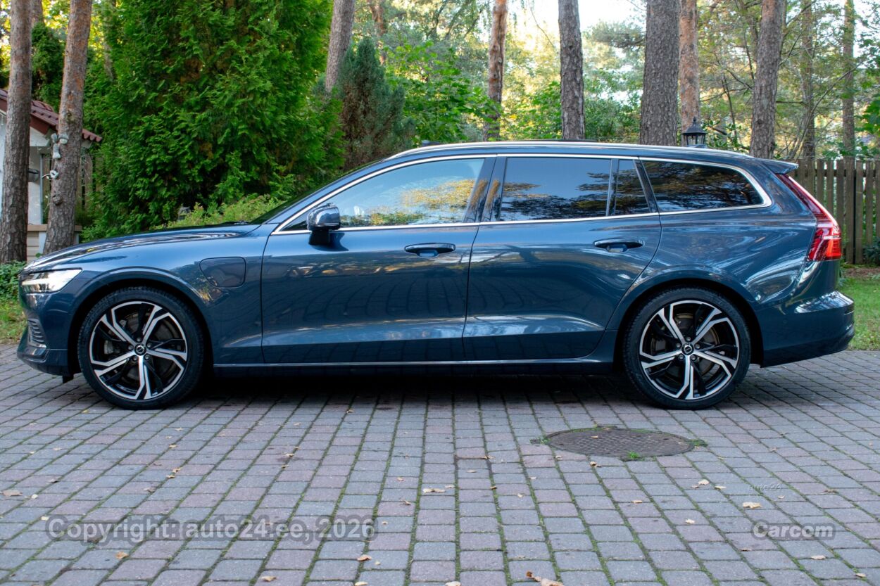 Volvo V60 Ultimate Bright Intelli PRO Xenium Wntr 2.0 T8 AWD Recharge PHEV Long Range MY2024 335 kW