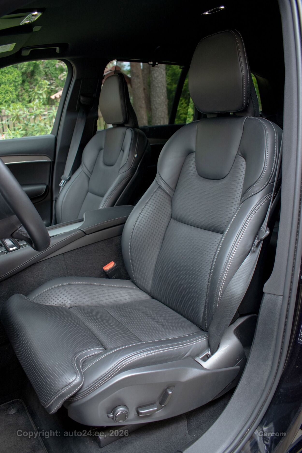 Volvo XC90 AWD B&W R-Design Dark Intelli PRO 2.0 B5 AWD MHEV KERS Kerghübriid 183 kW