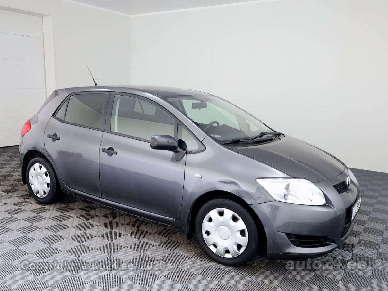 Toyota Auris Linea Sol