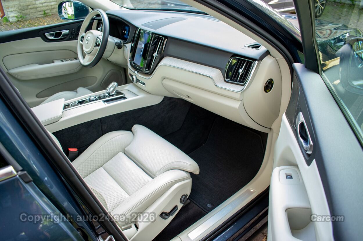 Volvo XC60 Long Range PLUS Lux Intelli PRO Wntr 2.0 T6 Recharge Plug-In Long Range 293 kW
