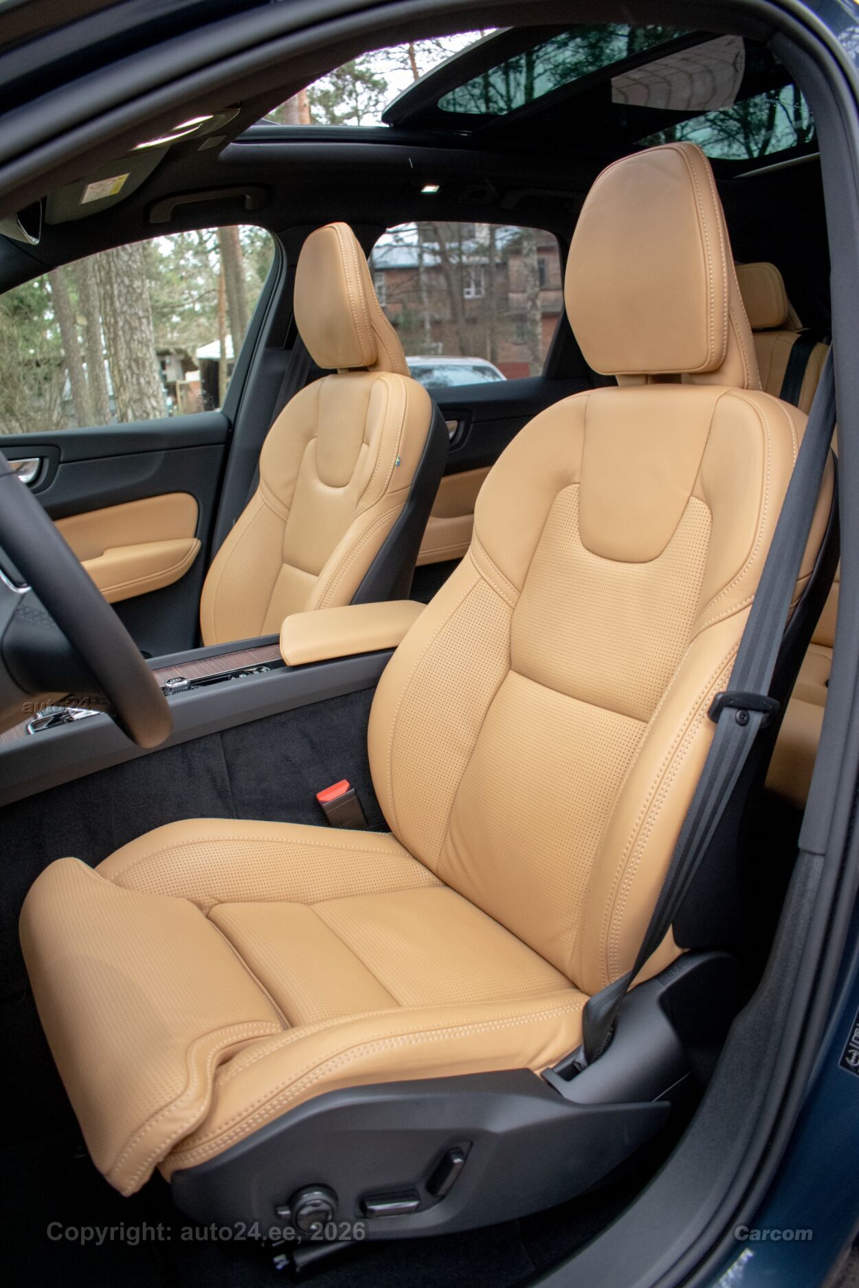 Volvo XC60 AWD Ultimate DARK Intelli PRO Xenium Fullopt 2.0 B5 MHEV Kerghübriid 184 kW