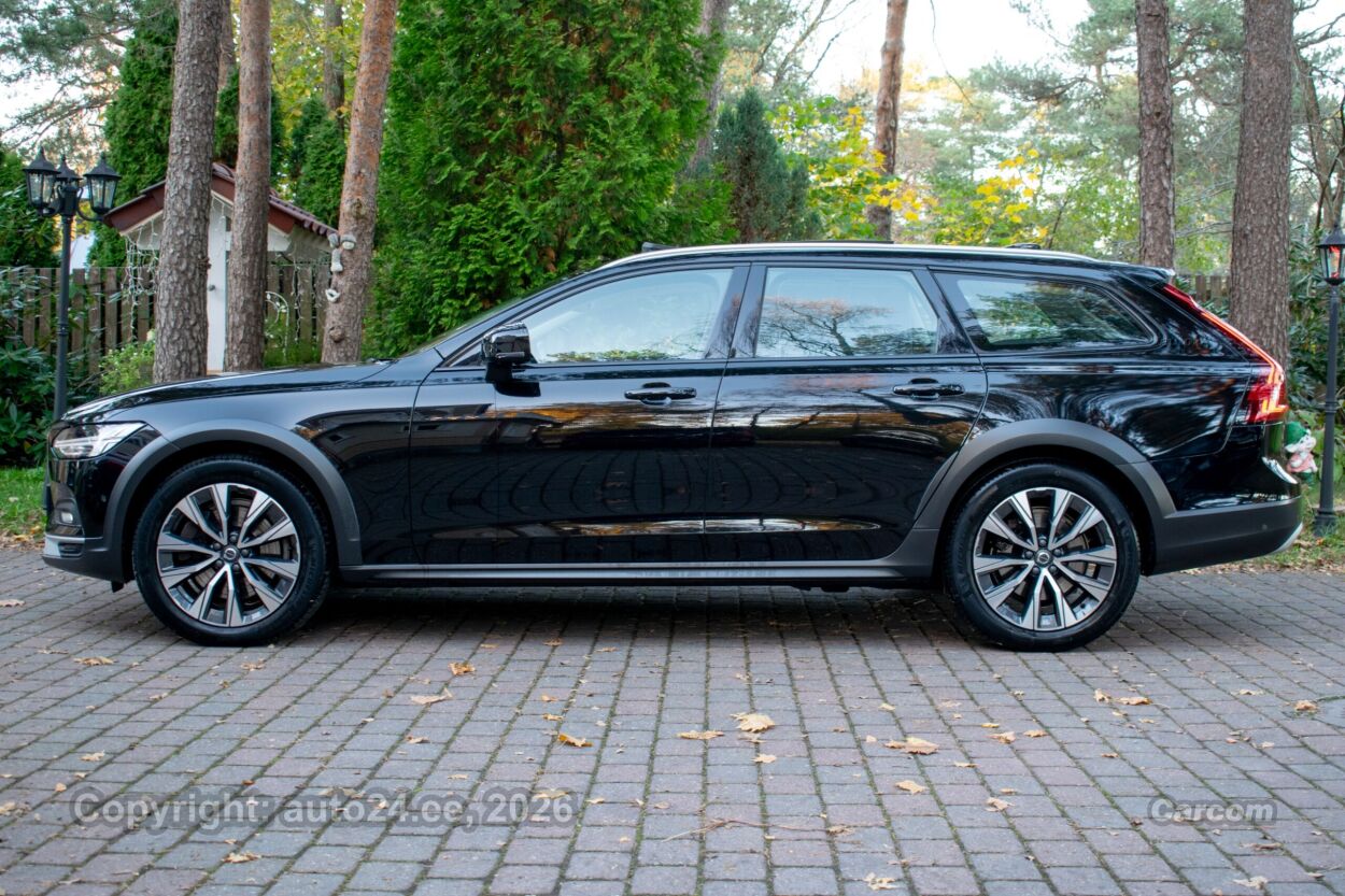 Volvo V90 Cross Country B&W Ultimate Intelli PRO Lux Wnt 2.0 B4 AWD KERS MHEV Kerghübriid MY2024 145 kW