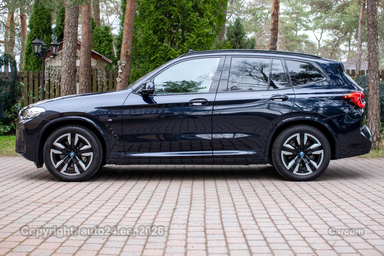 BMW iX3 M-Sport Shadowline Driving Professional 210 kW
